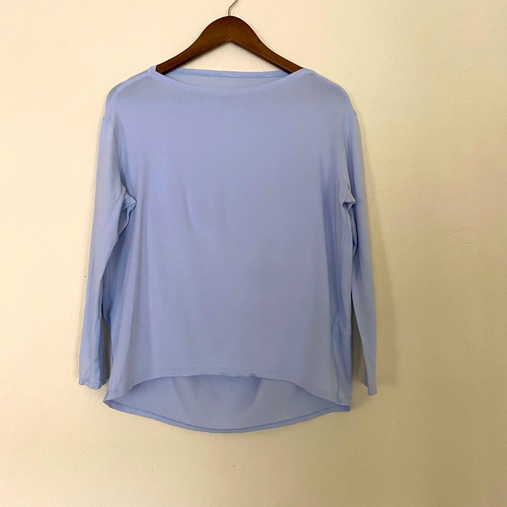 Lululemon Long Sleeve High-Low Hem Top – Light Blue ( Tag missing) Size 4